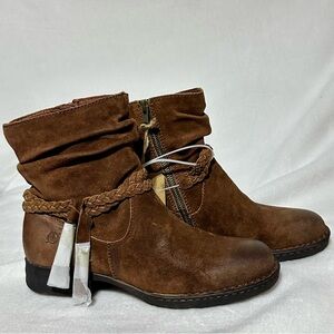 Born Ouvea Distressed Suede Ankle Boots Women 8M zipper new